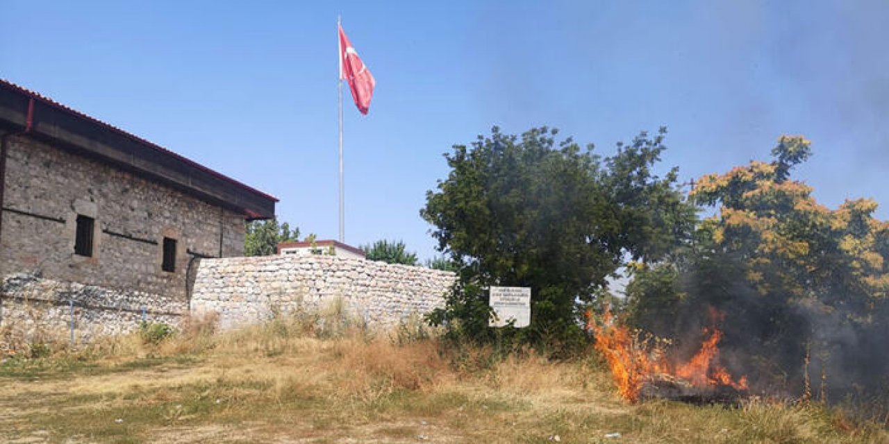 Tokat’ın kalesinde yangın