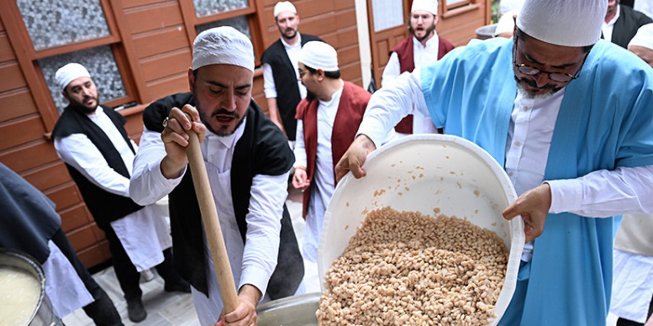 Gelenek yerine getirildi: 5 bin kişilik aşure yapıldı