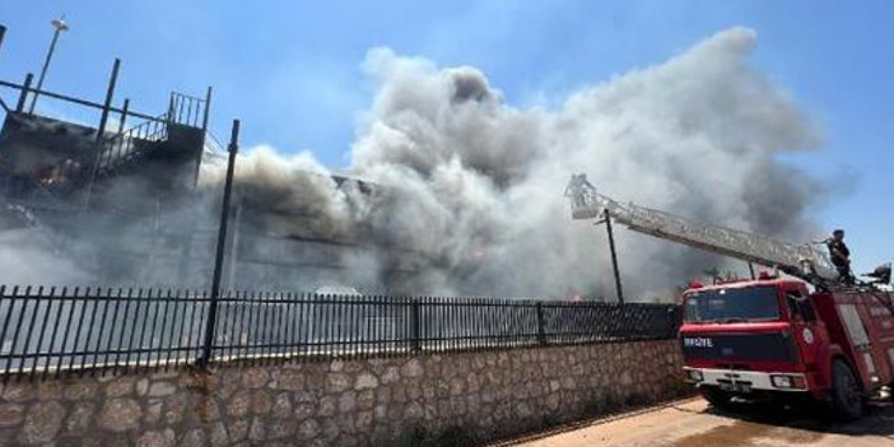 Tarım ürünü fabrikasında yangın çıktı
