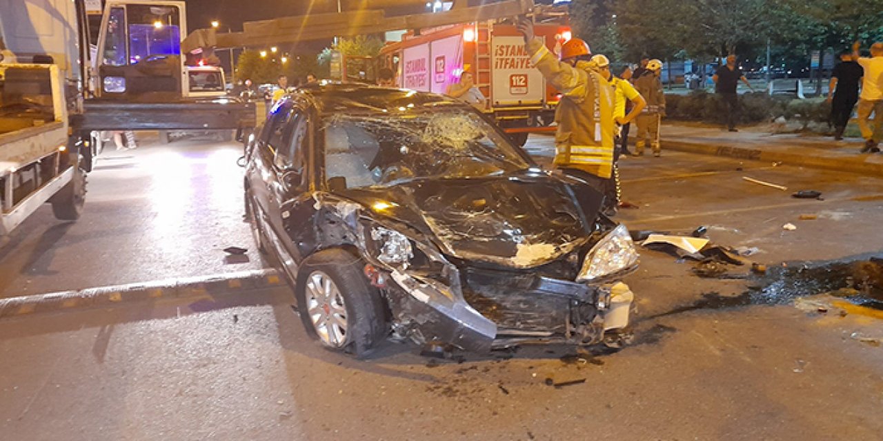 3 araca çarpıp takla attı: 4 yaralı