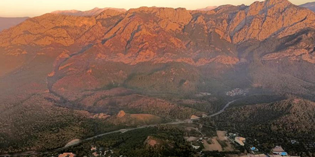 Kemer'de 60 bin hektar alan küle döndü