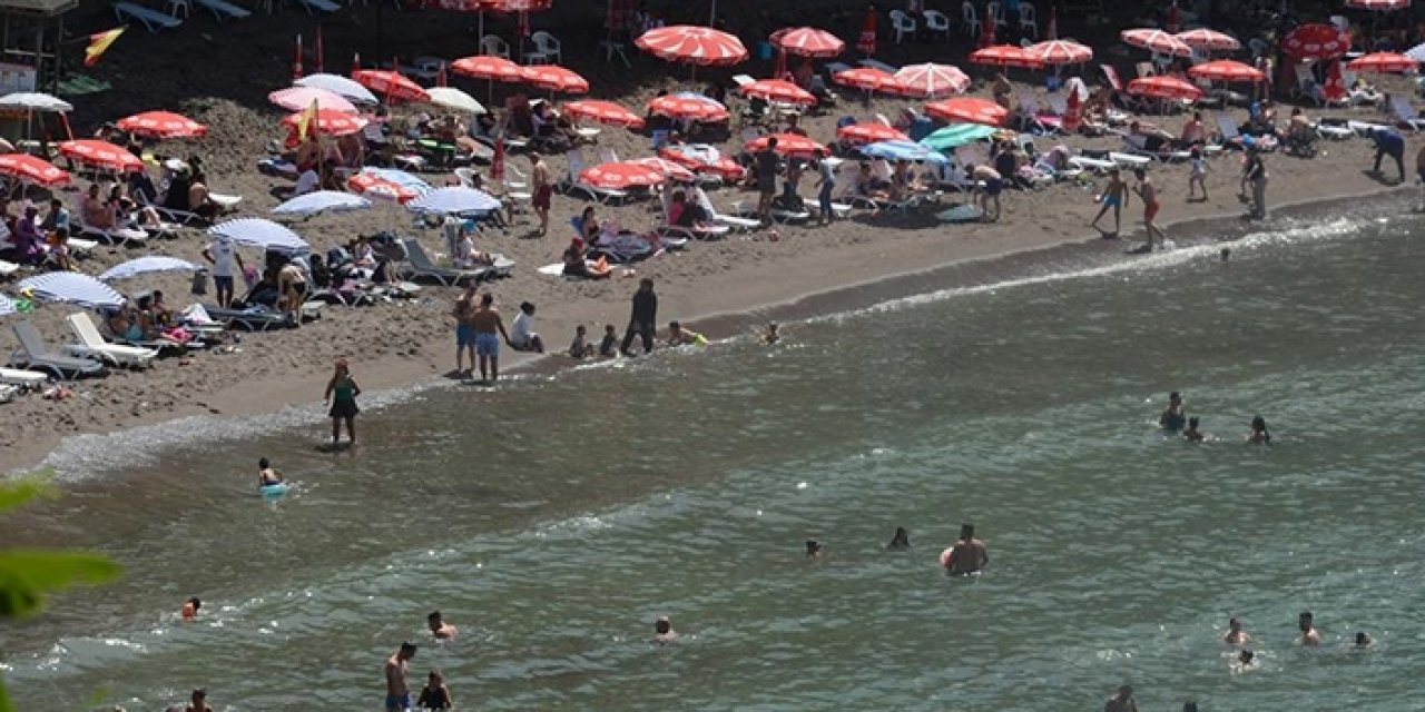 Ceneviz Kalesi'nde hafta sonu yoğunluğu