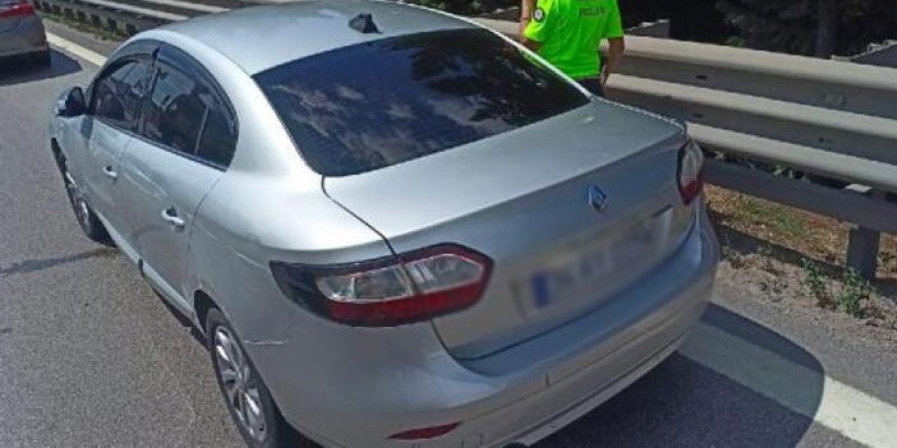 Uyuşturucu taşıdığı otomobili otoyolda bırakıp kaçtı