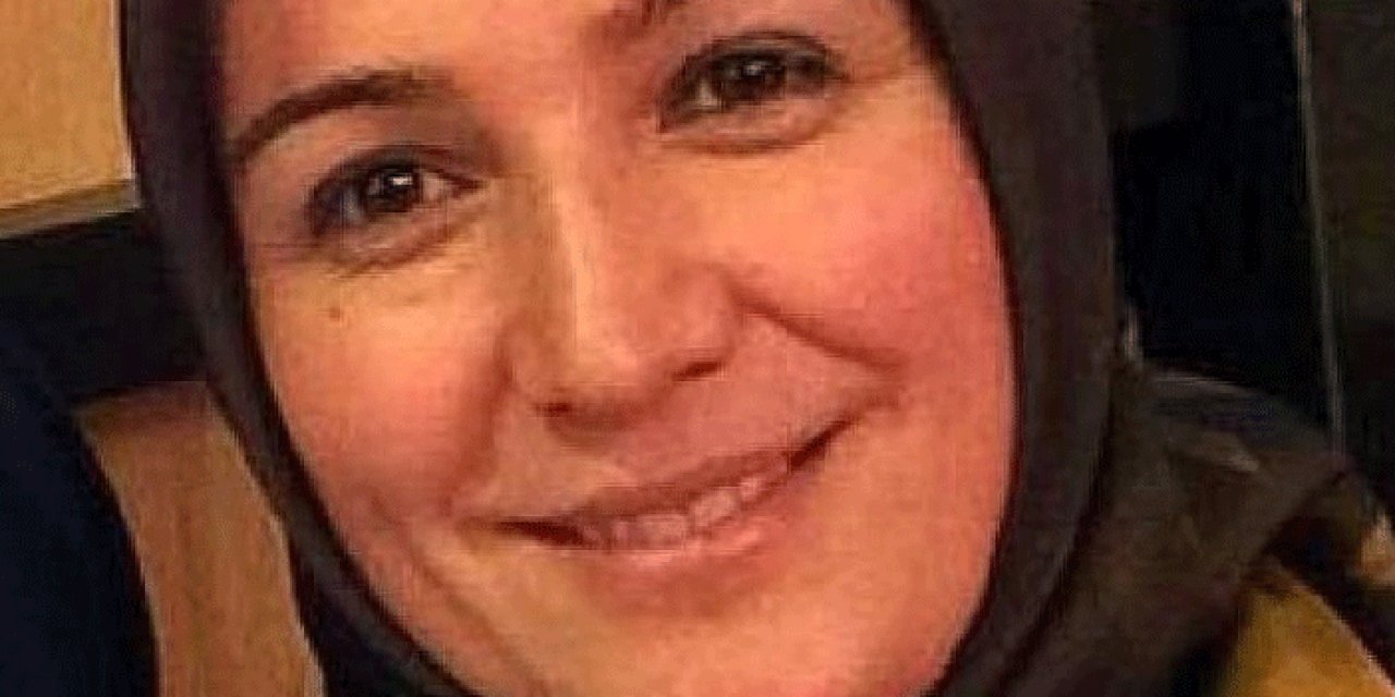 Devrilen forkliftin altında kalarak can verdi