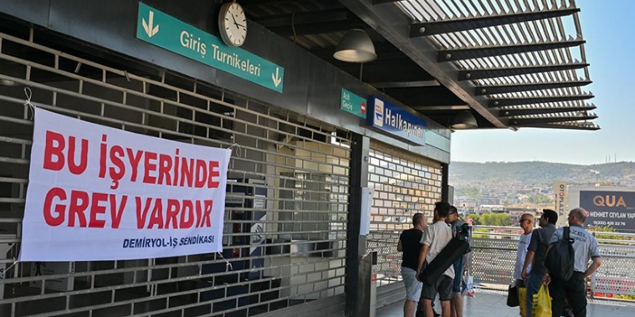 İzmir'de grev sürüyor