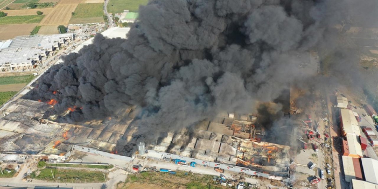 Yangın 9 fabrikaya daha sıçradı