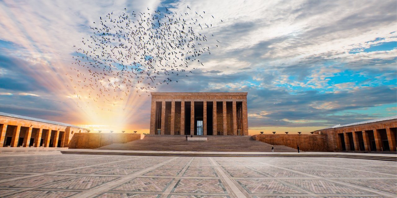 Tarihin Sayılarıyla Yolculuk: Anıtkabir'deki Rakamların Gizli Anlamı