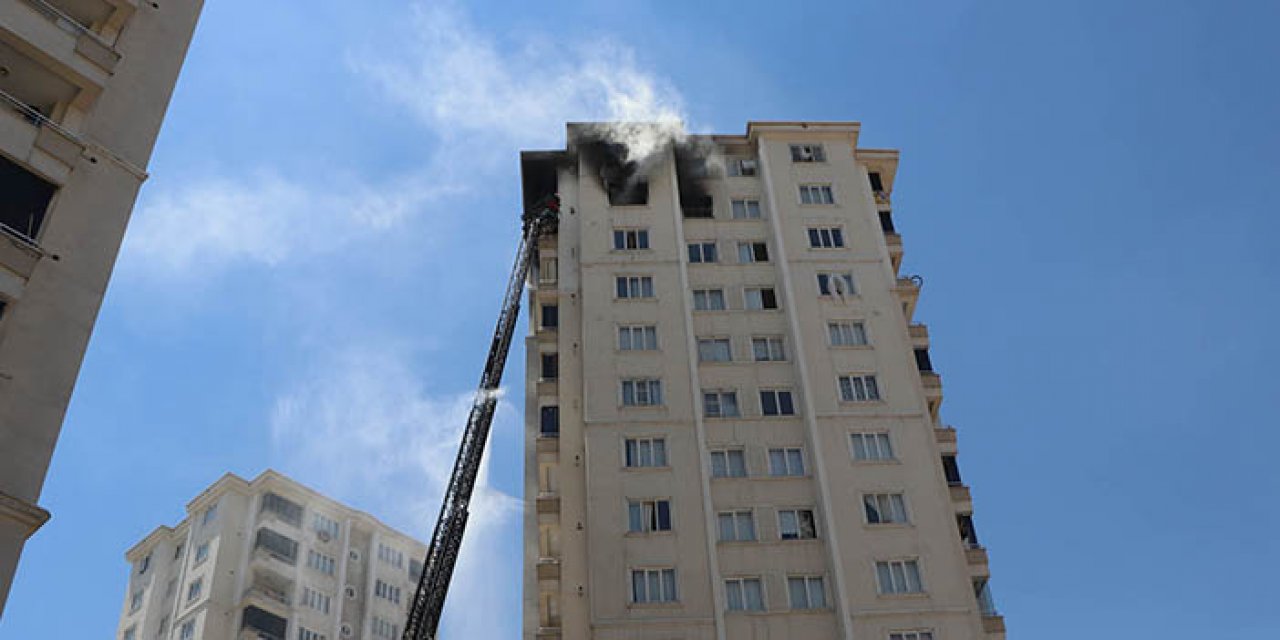 15 katlı binada yangın çıktı: 5 yaralı