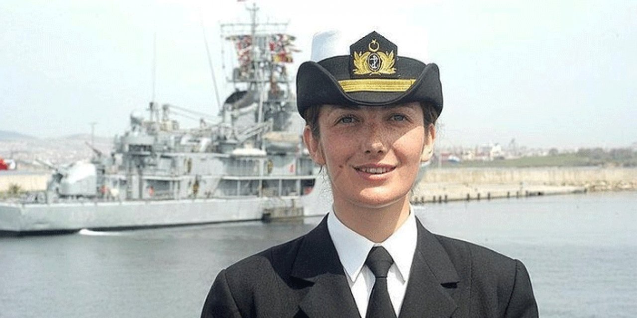 TSK tarihinde bir ilk: Gökçen Fırat amiralliğe terfi etti