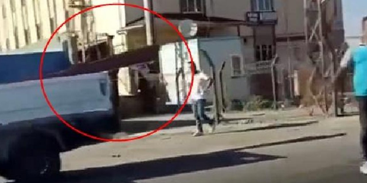 Demir plakanın başına isabet etti: 19 yaşındaki Efe öldü