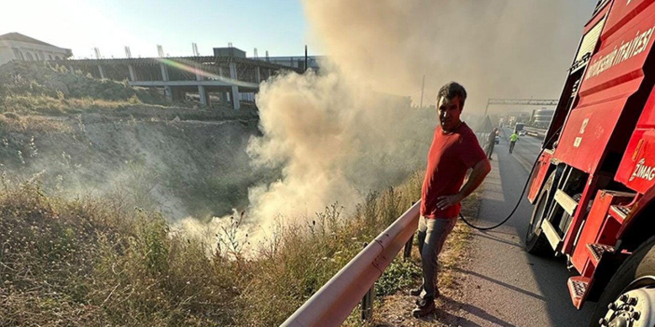 Şarampole yuvarlanan minibüs alev aldı: 2 yaralı