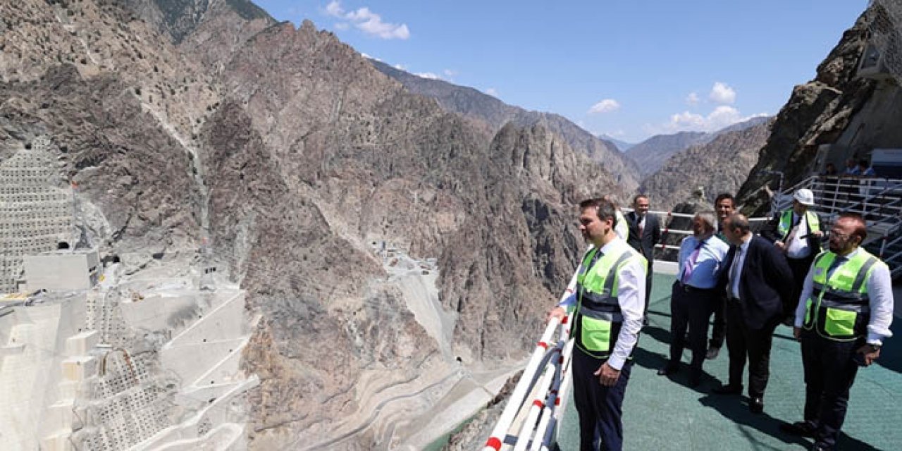 Bakan Bayraktar’dan Yusufeli’ne ziyaret