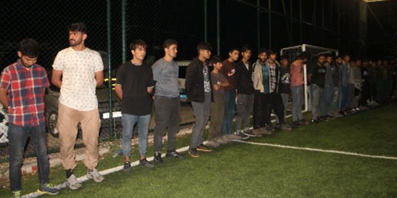 Kaçak göçmenleri taşıyan tır şoförü için karar