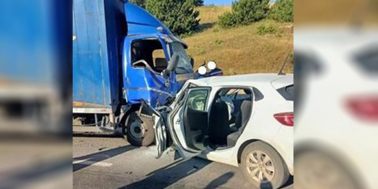 Otomobil ve kamyonet çarpıştı: 1 ölü 2 yaralı