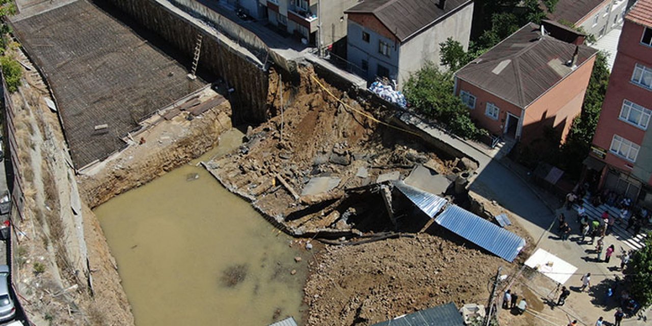 İstanbul Sarıyer'de yol çöktü!
