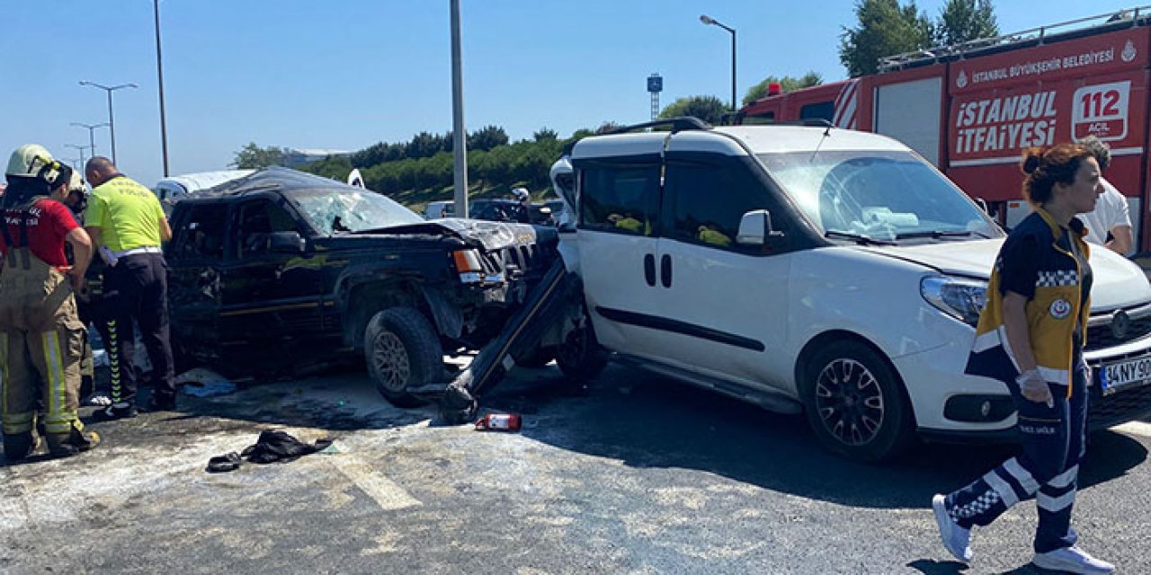 İstanbul’da zincirleme kaza: 3 yaralı