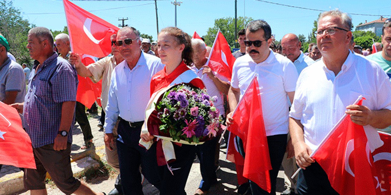 Milli güreşçi Eylem Engin davul zurnayla karşılandı