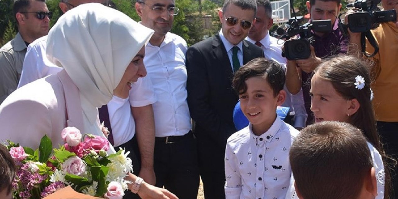 Aile Bakanı Mahinur Özdemir Göktaş ziyaretlerine devam ediyor