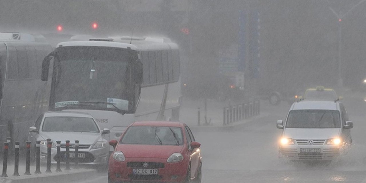 Edirne yağışın etkisinde kaldı