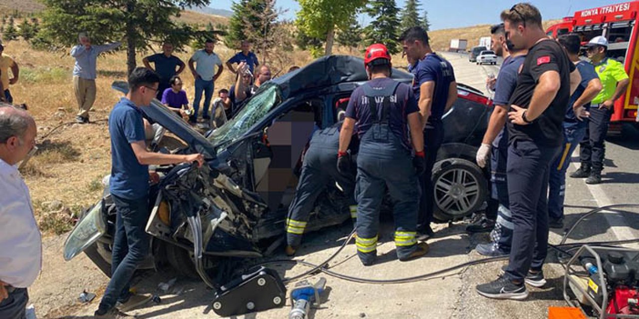 Konya'da feci kaza: 2 kişi öldü 2 kişi yaralandı