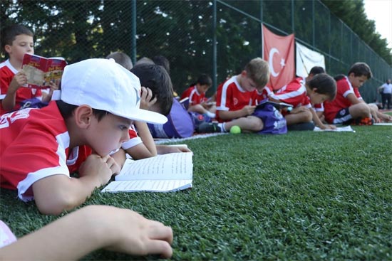 Emekli mühendisten örnek davranış: Kendini köyündeki çocuklara adadı