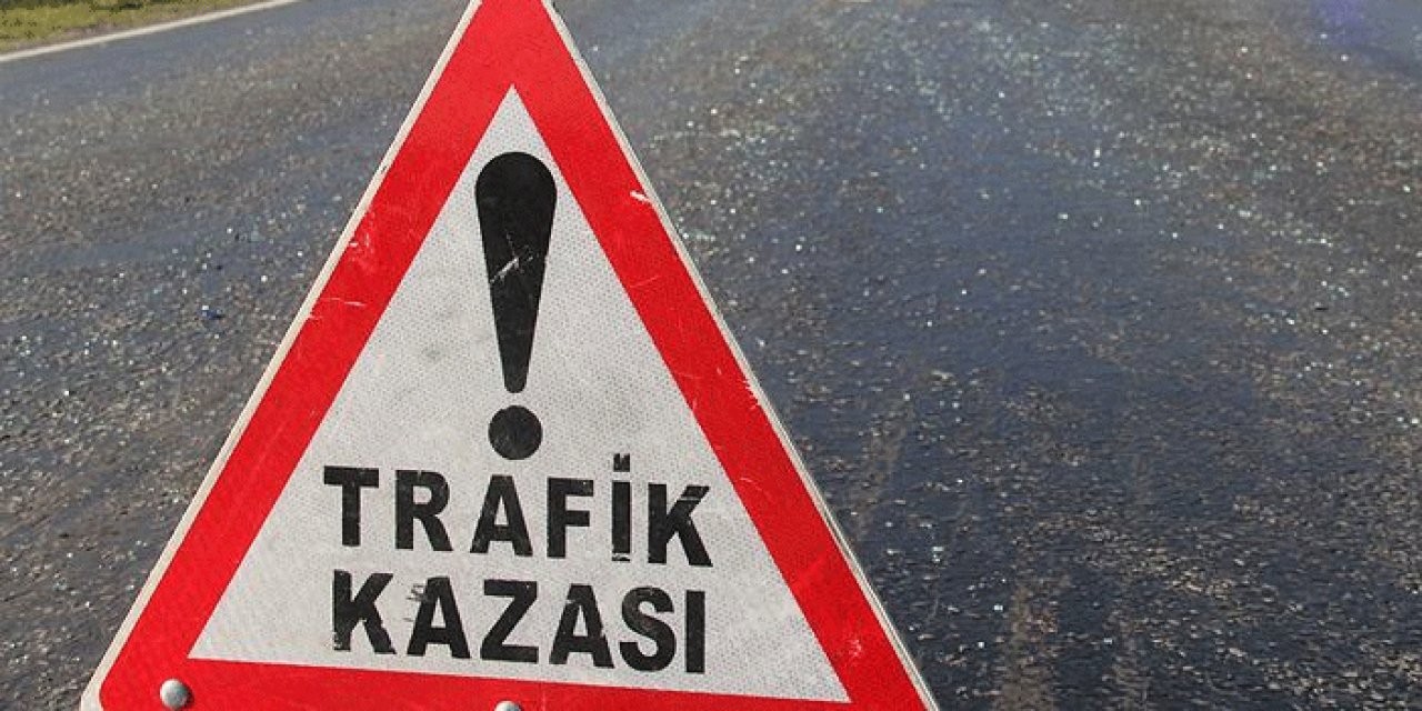 Devrilen traktörün altında can verdi