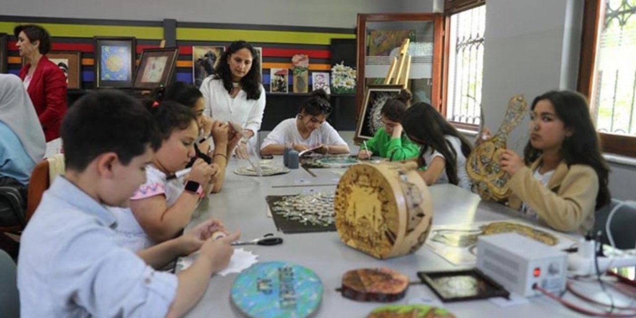 Bakan Bak’tan gençlere çağrı