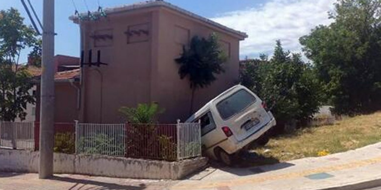 Otomobil ile minibüs çarpıştı: 1 yaralı