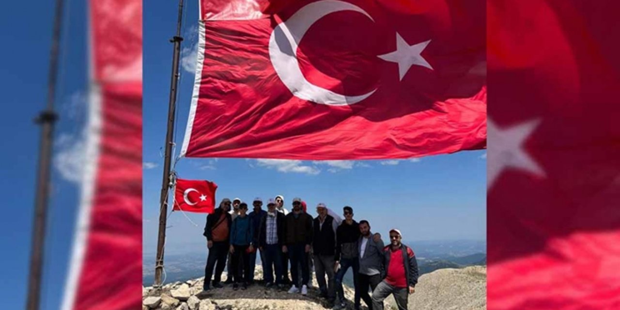 Ilgaz Dağı'na 24 metrelik yeni Türk bayrağı