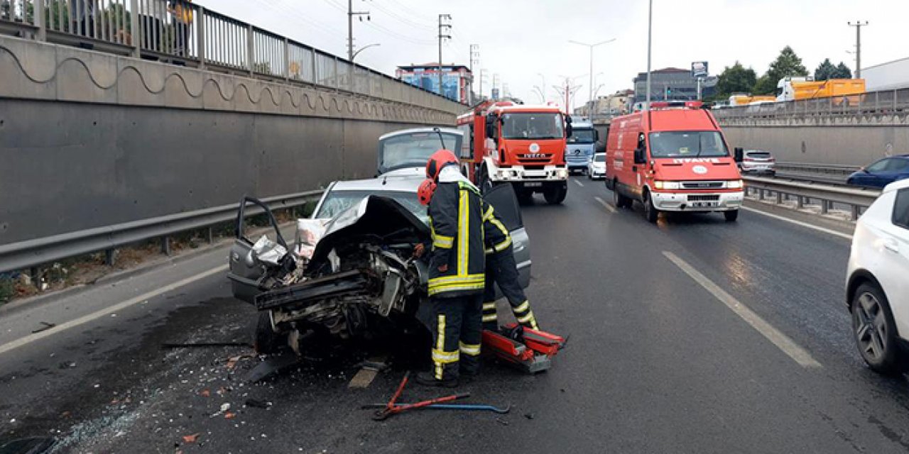Kocaeli'de feci kaza: Sürücü ağır yaralı