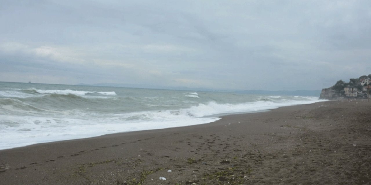 Akçakoca'da sahil boş kaldı