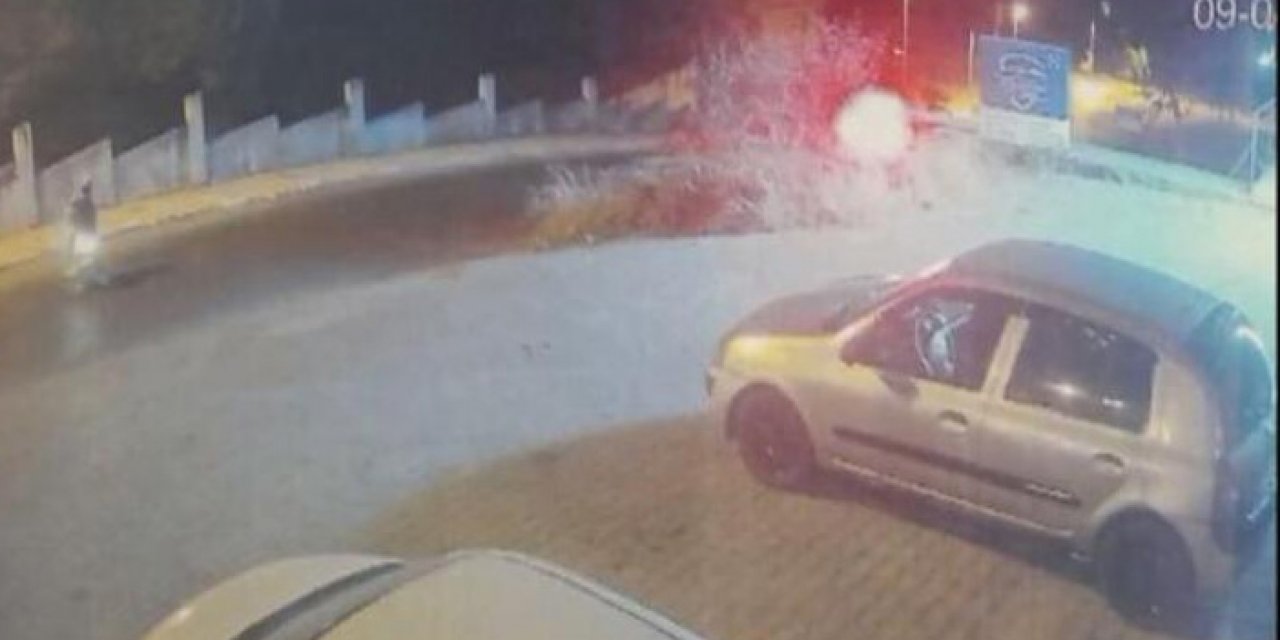 Motosikletli şüpheliler dükkanlara ateş açtı