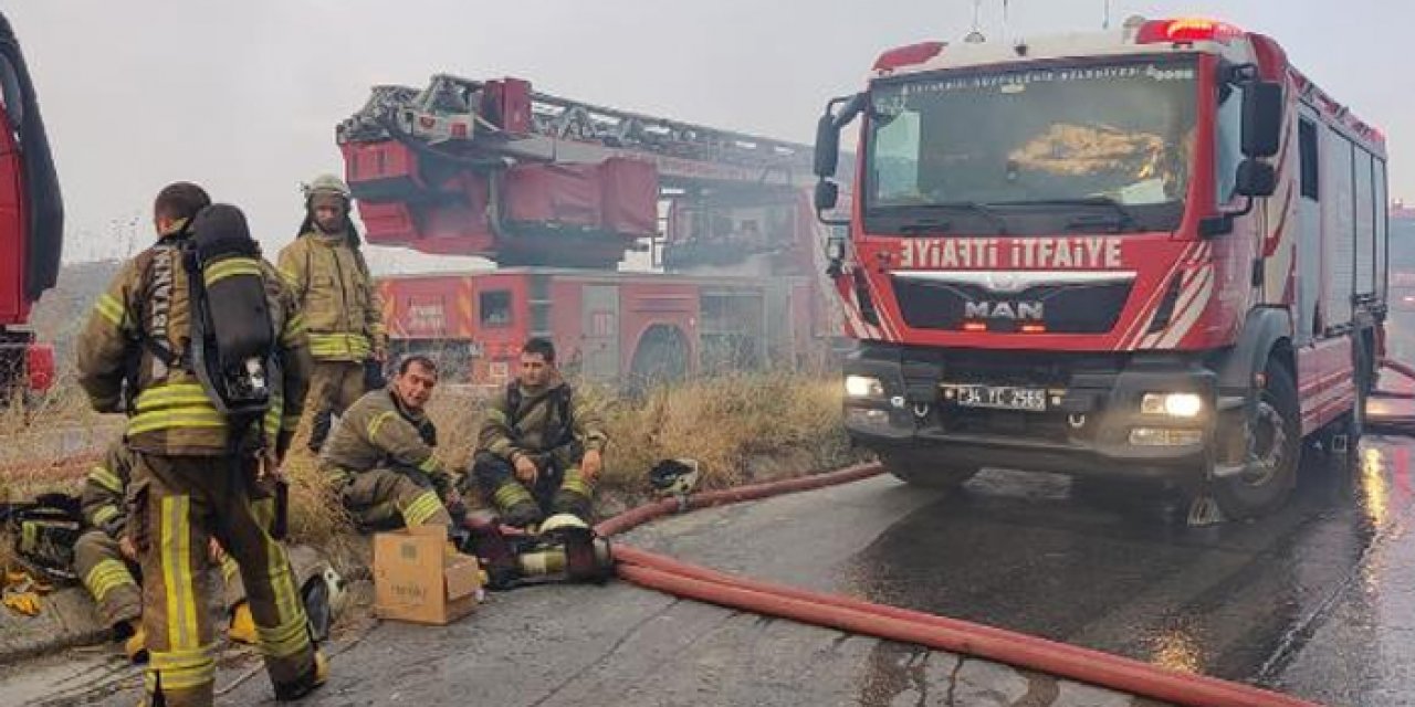 İstanbul’da cam fabrikasında yangın