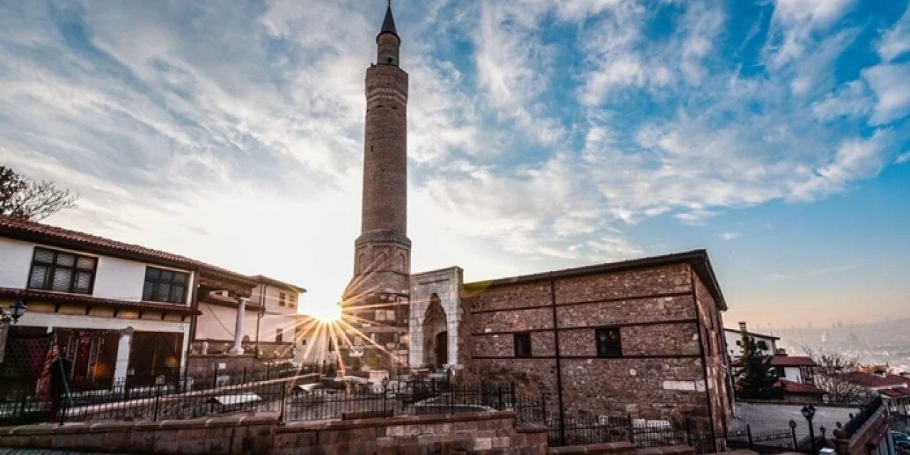 Mimarisiyle Ankara’da tek: İşte Selçuklu’nun izlerini taşıyan o cami!