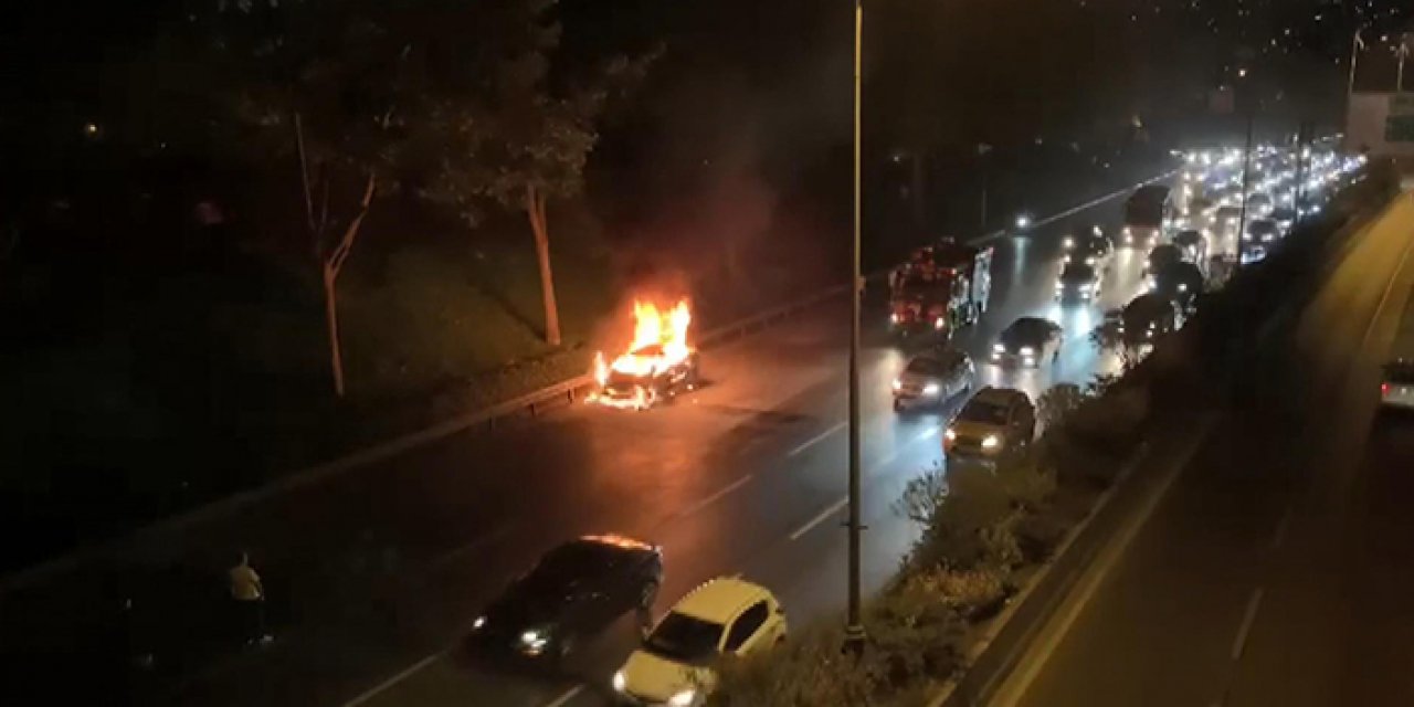 Seyir esnasında alev topuna döndü