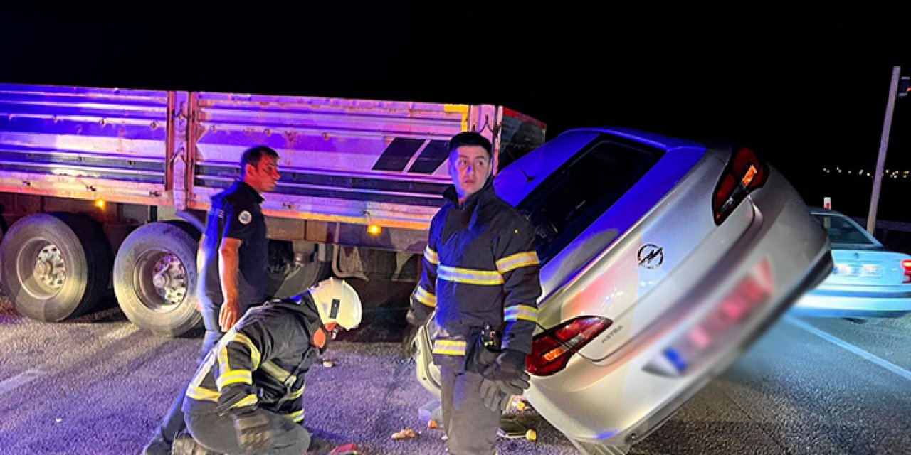 Otomobil ile TIR birbirine girdi: 2 yaralı