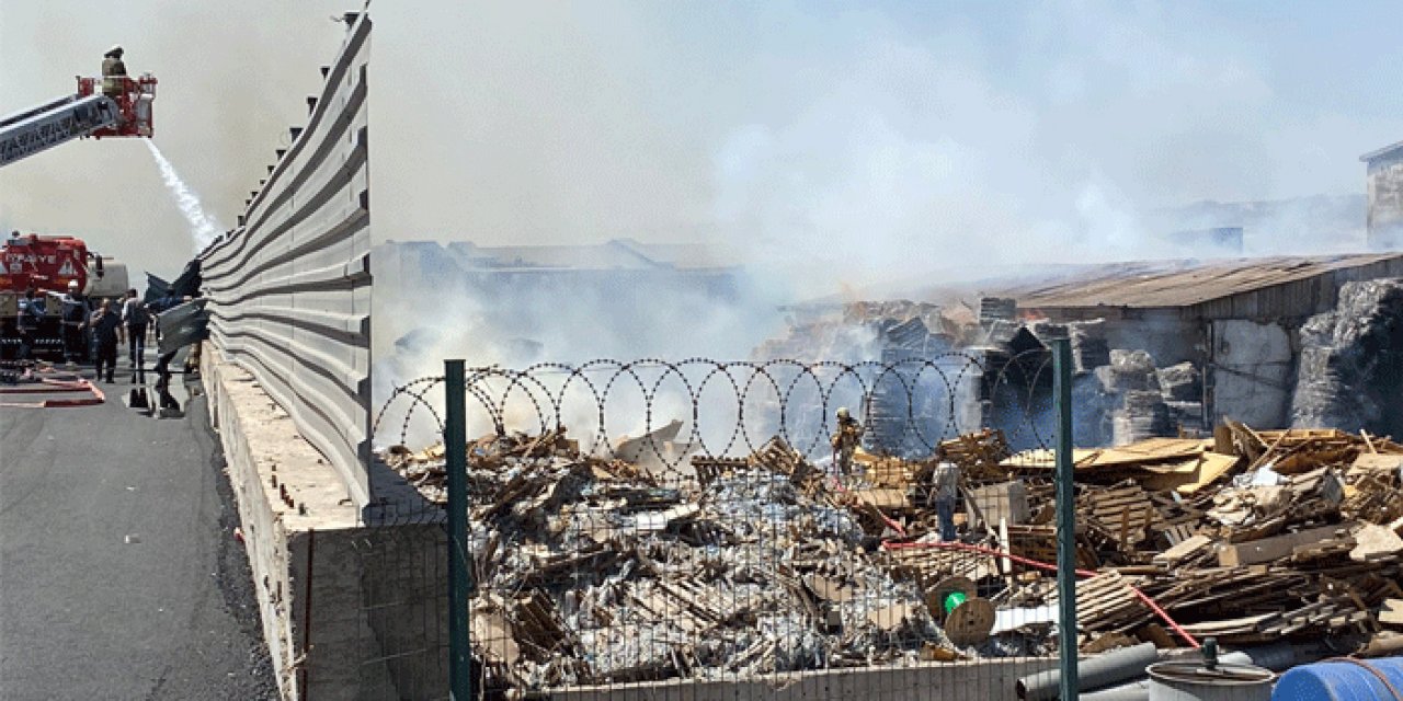 Ankara'da geri dönüşüm fabrikasında yangın