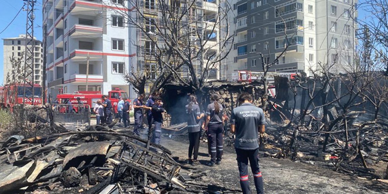 Torpil atarak evi yaktılar