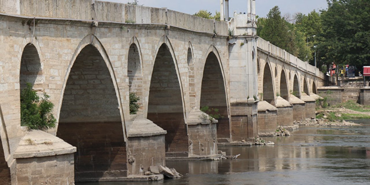 “Meriç dibi gördü”: Tarihi köprü ortaya çıktı