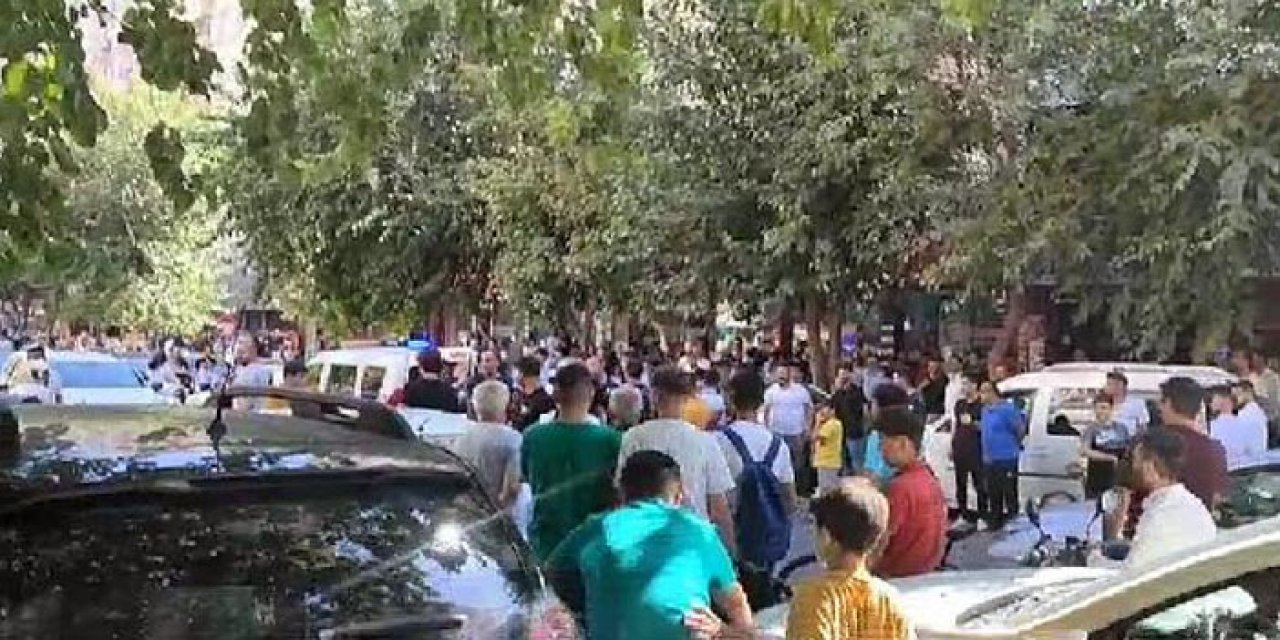 2 grup arasında tartışma kavgaya dönüştü: 1 yaralı