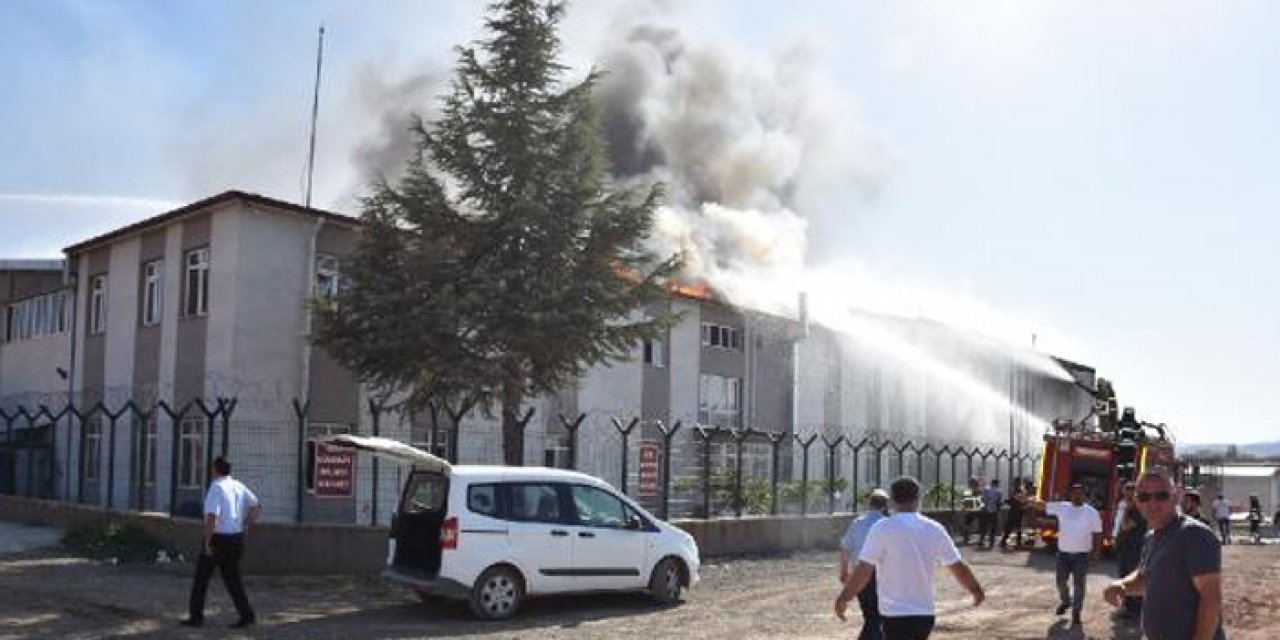 Kırıkkale'de yangın: Fabrikaya büyük hasar verdi