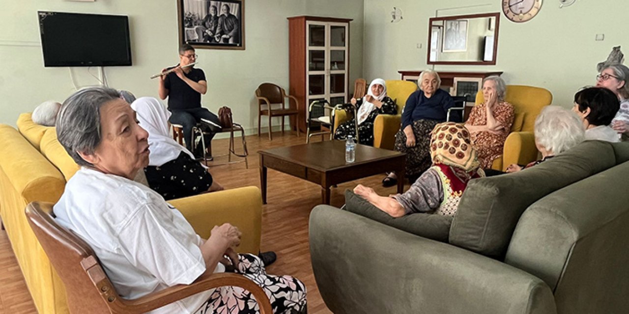 Görme engelli öğretmenden yaşlılara rehabilitasyon