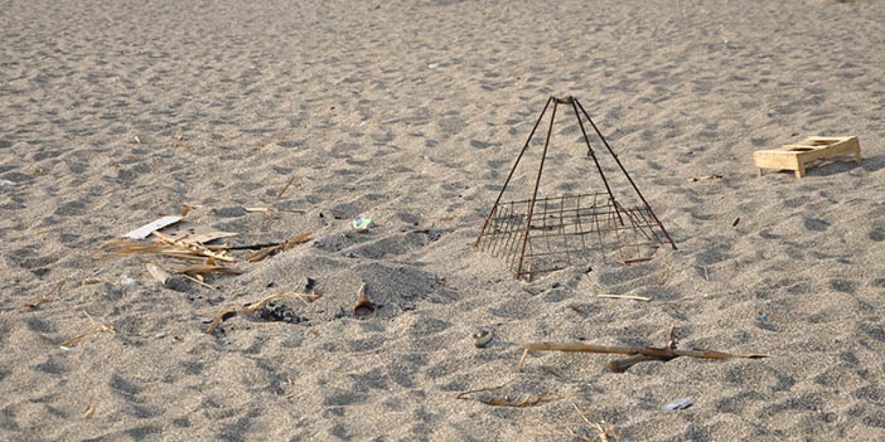 Caretta caretta yuvası üzerinde mangal yakanlara para cezası!