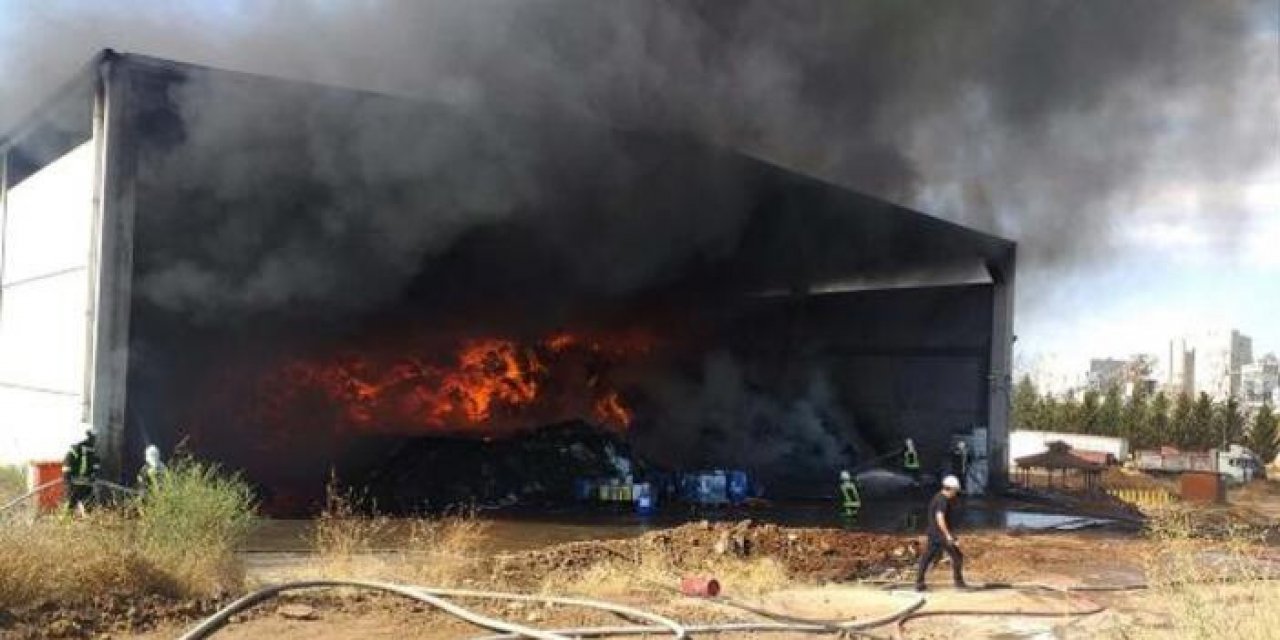 Geri dönüşüm tesisinde yangın çıktı