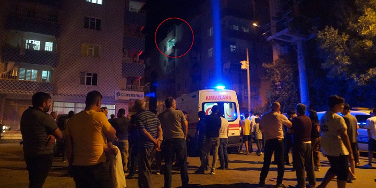 Boşanma aşamsındaki eşine gitti: Evi ateşe verip intihar etti