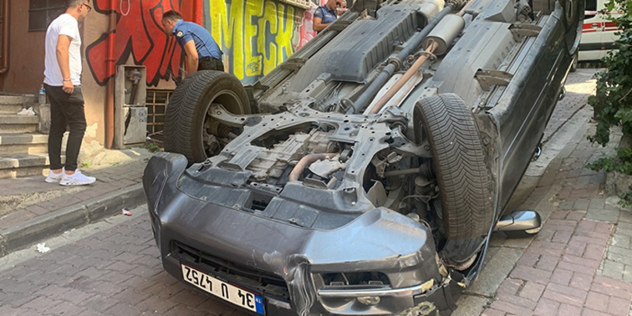 Kaldırıma çarpıp takla attı: 2 yaralı