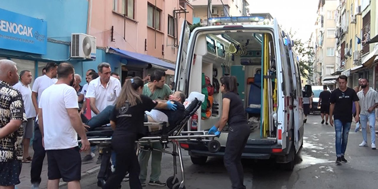 Husumetliler sokak ortasında çatıştı: O anlar kameraya yansıdı