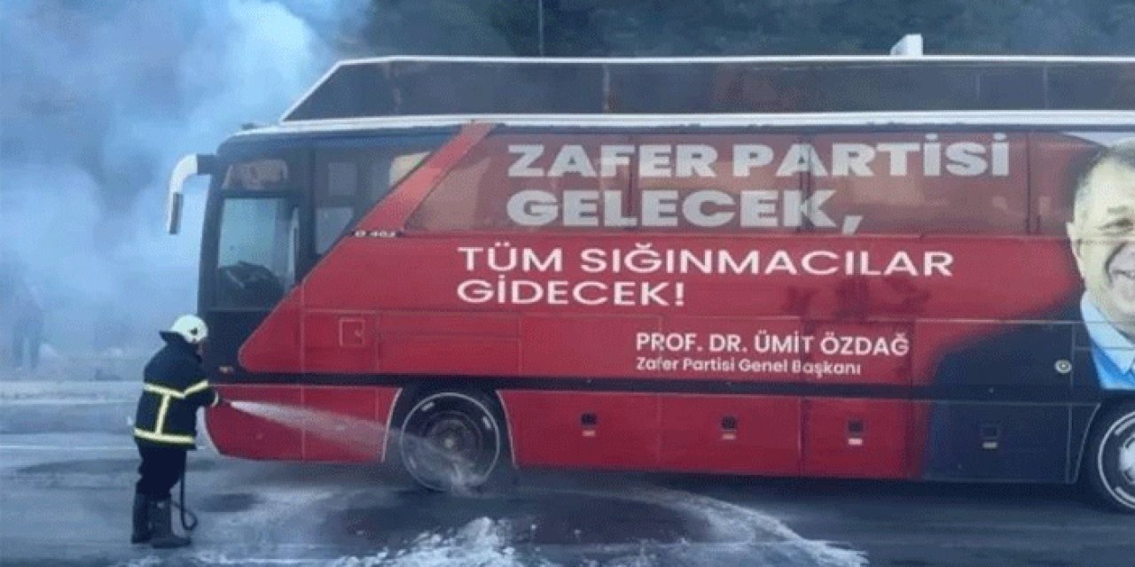Zafer Partisi'nin otobüsü yandı