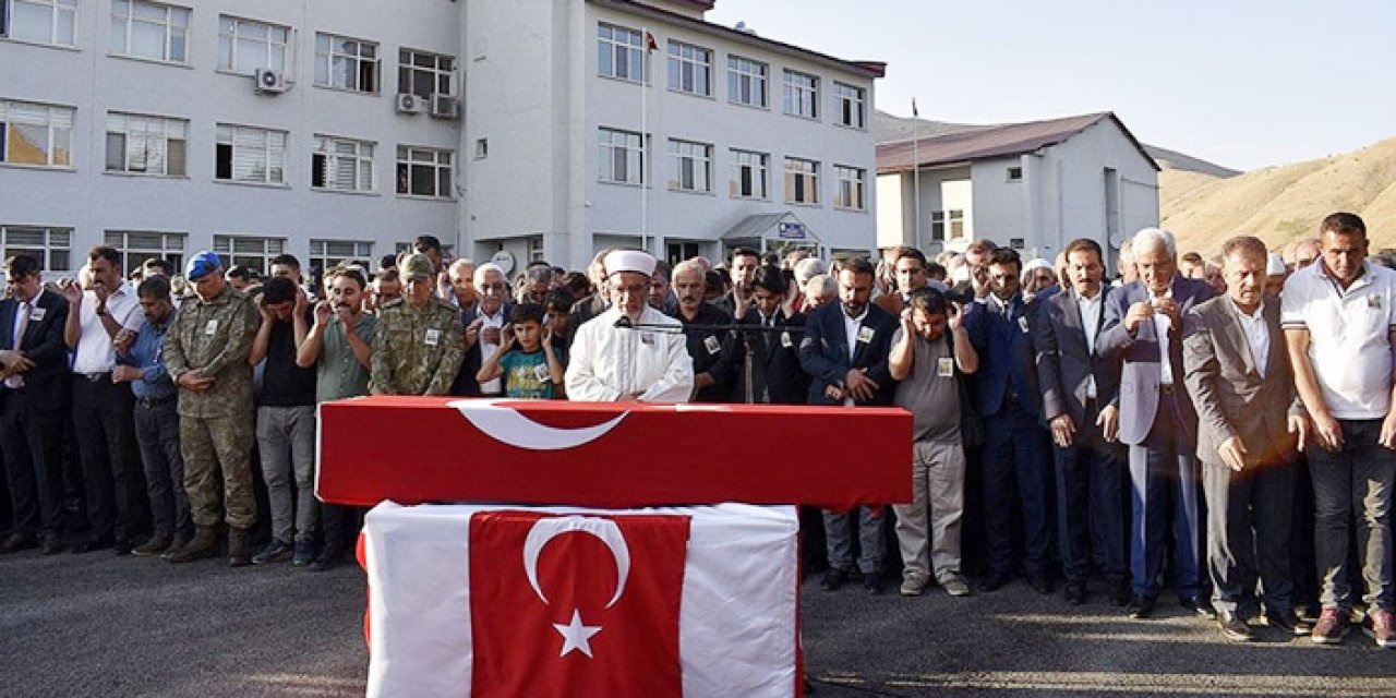 Şehit son yolculuğuna uğurlandı