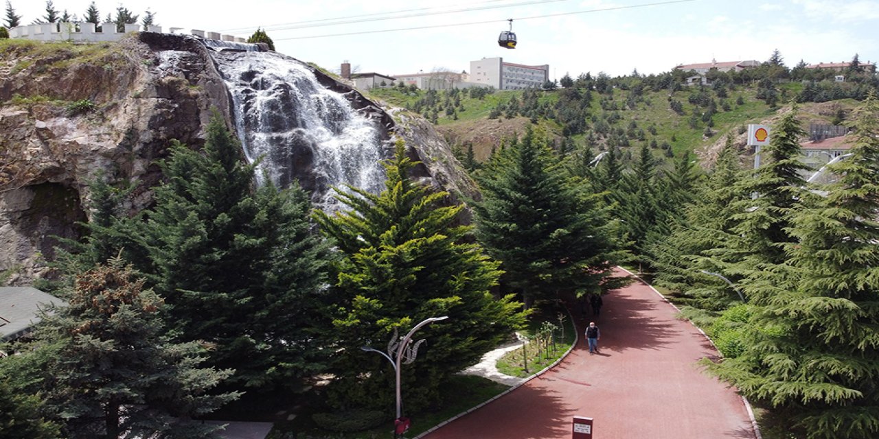 Ankara'nın Kalbinde Eşsiz Bir Alan: Hem Yürüyüş Hem de Piknik İçin Harika Bir Park!